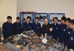 Otomotiv sektörüne modern bir meslek lisesi kazandırıldı