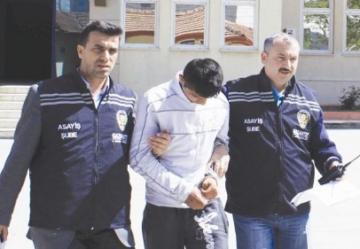 Otoparkta hırsızlık yapan bir şahıs yakalandı 