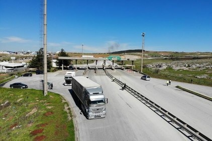 Otoyollar boş kaldı, izinsiz giriş ve çıkışlara izin verilmiyor