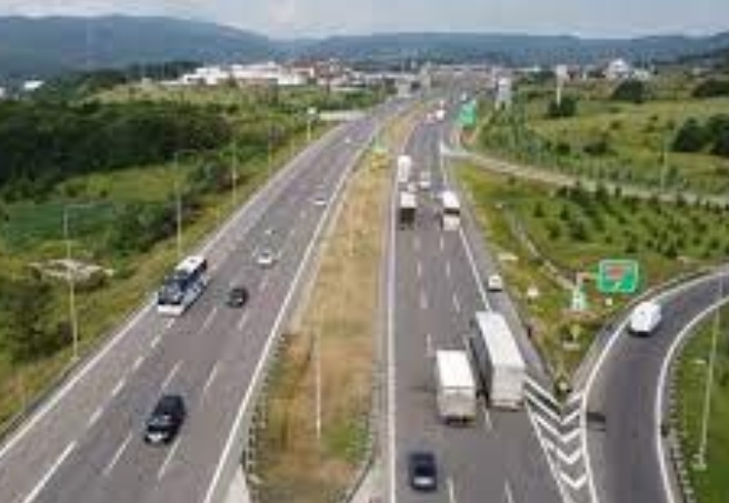 Otoyollarda otomobiller için yeni hız sınırı uygulaması yarın başlıyor