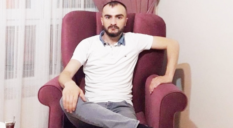 Oturduğu binanın garajında başından vuruldu