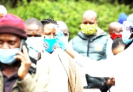 Oxfam: Zenginler Covid-19'u çabuk atlattı, yoksullar için salgın etkisi 10 yılı geçebilir