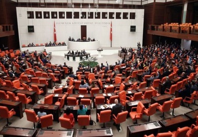 Oylamada 329 kabul oyuna karşılık, 159 ret oyu çıktı
