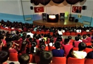 Oyunlarla, çocuklara sosyal hayatı düzenleyen değerler anlatılıyor 