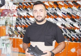 Öz sermayemizle veya borcu borçla kapatarak ayakta kalmaya çalışıyoruz