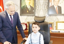 Özaydın koltuğuna Poyraz oturdu