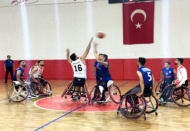 Özbay, Gazişehir’i farklı galibiyetten dolayı tebrik etti