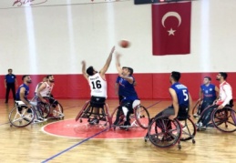 Özbay, Gazişehir’i farklı galibiyetten dolayı tebrik etti