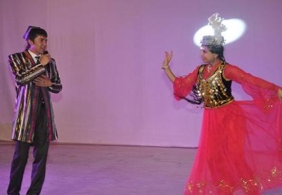 Özbekistan Müzik Korosu beğenildi