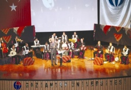Özbek’ten müzik ziyafeti 