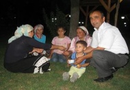 Özdemir, dondurma ikram etti