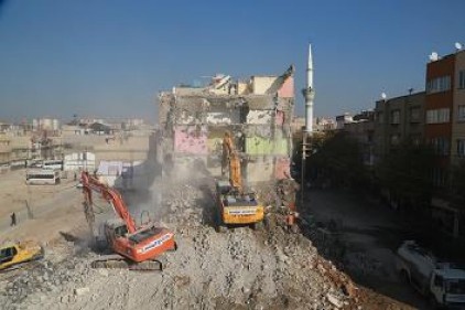 Özdemirbey Caddesi, 2 şeritten 6 şeride çıkarılıyor