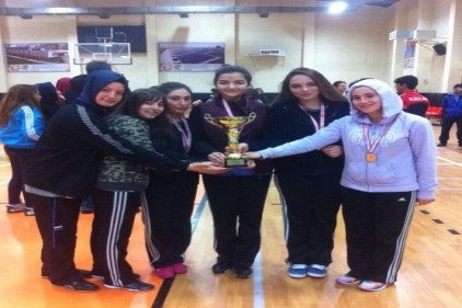 Özel Asım Kökoğlu Liseleri badminton il müsabakalarında birinci oldu