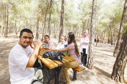 Özel Çocuklar ve velileri piknik etkinliğinde bir araya geldi