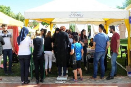 Özel Sani Konukoğlu Hastanesi Masal Park&#8217;ta stant açtı