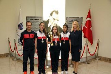 Özel Sanko Okulları Genç Kızlar takımı il ikincisi oldu