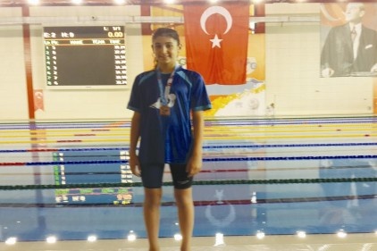 ÖZEL SANKO OKULLARI ÖĞRENCİSİNİN YÜZME BAŞARISI