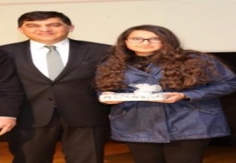 Özel Seçkin Fen Lisesi Öğrencisi Safiye Özcan il 2.si 