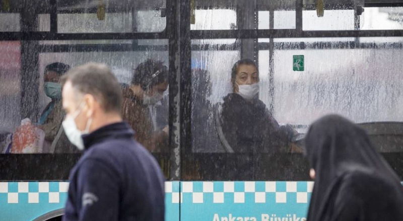 Özel sektör de kademeli ve uzaktan çalışması sistemine geçilmeli, toplu taşımada da izin belgesiyle seyahat edilmeli