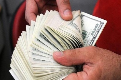 Özel sektörün yurtdışından sağladığı kredi borcu ise 220,6 milyar dolar