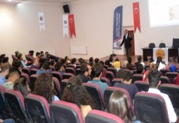 Özgeçmiş iş arayan kişinin vitrinidir