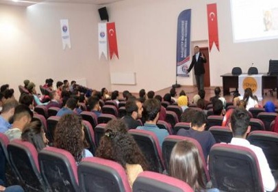 Özgeçmiş iş arayan kişinin vitrinidir
