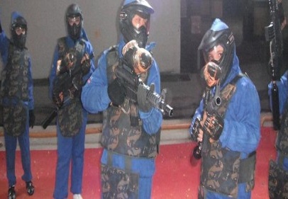 Paintball yaparak eğlendiler