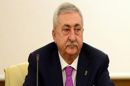 Palandöken: &#8220;İndirim marketleri yerel marketleri yok ediyor&#8221;