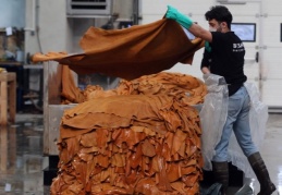 Pandemide üretim yukarı, istihdam ve ücret aşağı