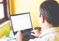 Pandemide yaygınlaşan uzaktan çalışmaya beyaz yakalıların tepkisi artıyor