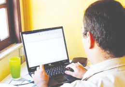 Pandemide yaygınlaşan uzaktan çalışmaya beyaz yakalıların tepkisi artıyor
