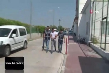Parasını isteyen şahsı vurmak isterken arkadaşını öldürdü