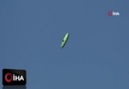 Paraşütçü denize düştü