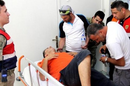 Paraşütçü kayalık alana düştü 