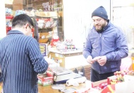 "Parayı markette bitirip, benden borca alıyorlar"