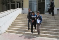 Park halindeki otomobili çalan hırsız güvenlik kamerasına yakalandı