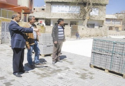 Parke taşı döşeniyor