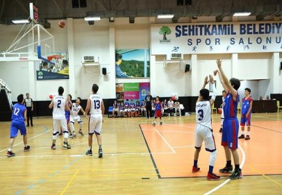 Parke üzerinde tek yürek