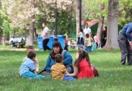 Parklar doldu, taştı