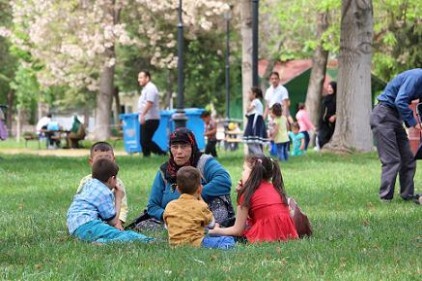 Parklar doldu, taştı