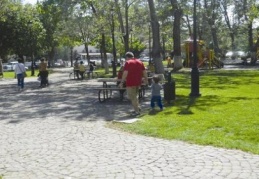Parklar dolup taşıyor