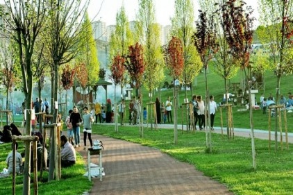 Parklar, ilçenin çehresini değiştiriyor
