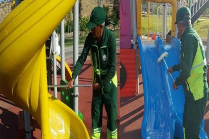 Parklar temizleniyor