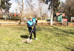 Parkların temizliği kadınlara emanet