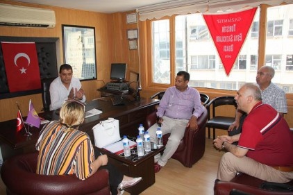 Pasaj esnafının sorunlarını dinledi