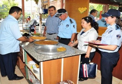Pastane, tatlıcı ve simitçiler denetlendi