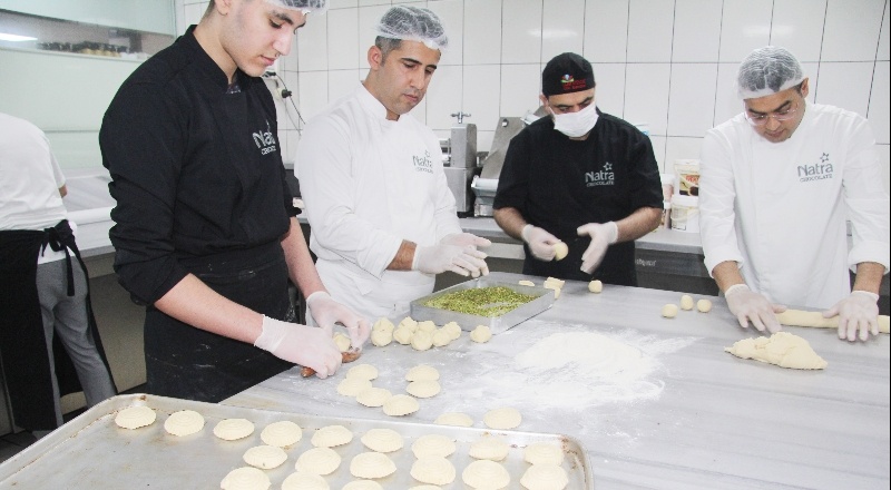 Pastanelerde bayramlık kuru pasta yoğunluğu