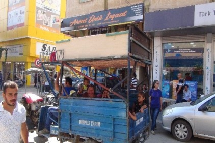 Pat patın römorkuna kat çıkarak karavana çevirdi