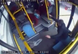 Patlama anında otobüste yaşananlar kamerada 