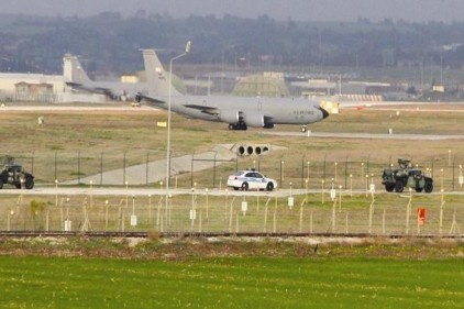 Patriot parçaları İncirlik&#8217;e geldi